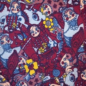 LuLaRoe TC leggings with Nesting Doll print